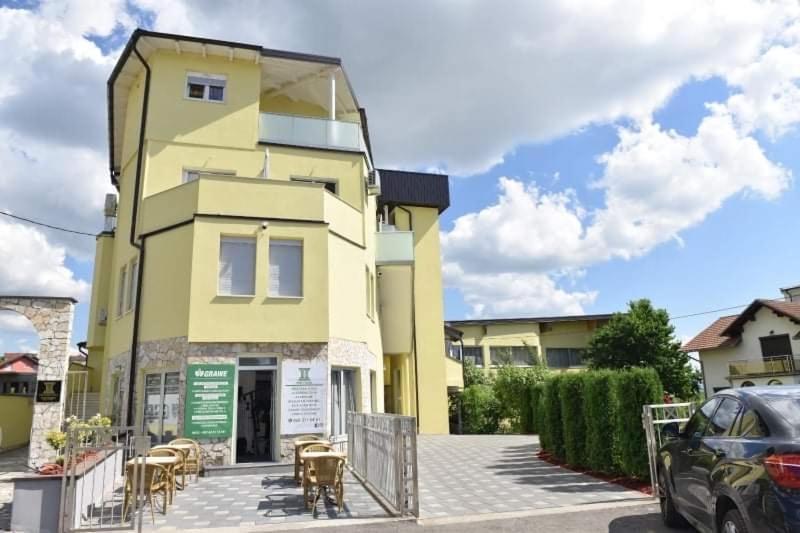 Gold Apartmani Kozarac מראה חיצוני תמונה